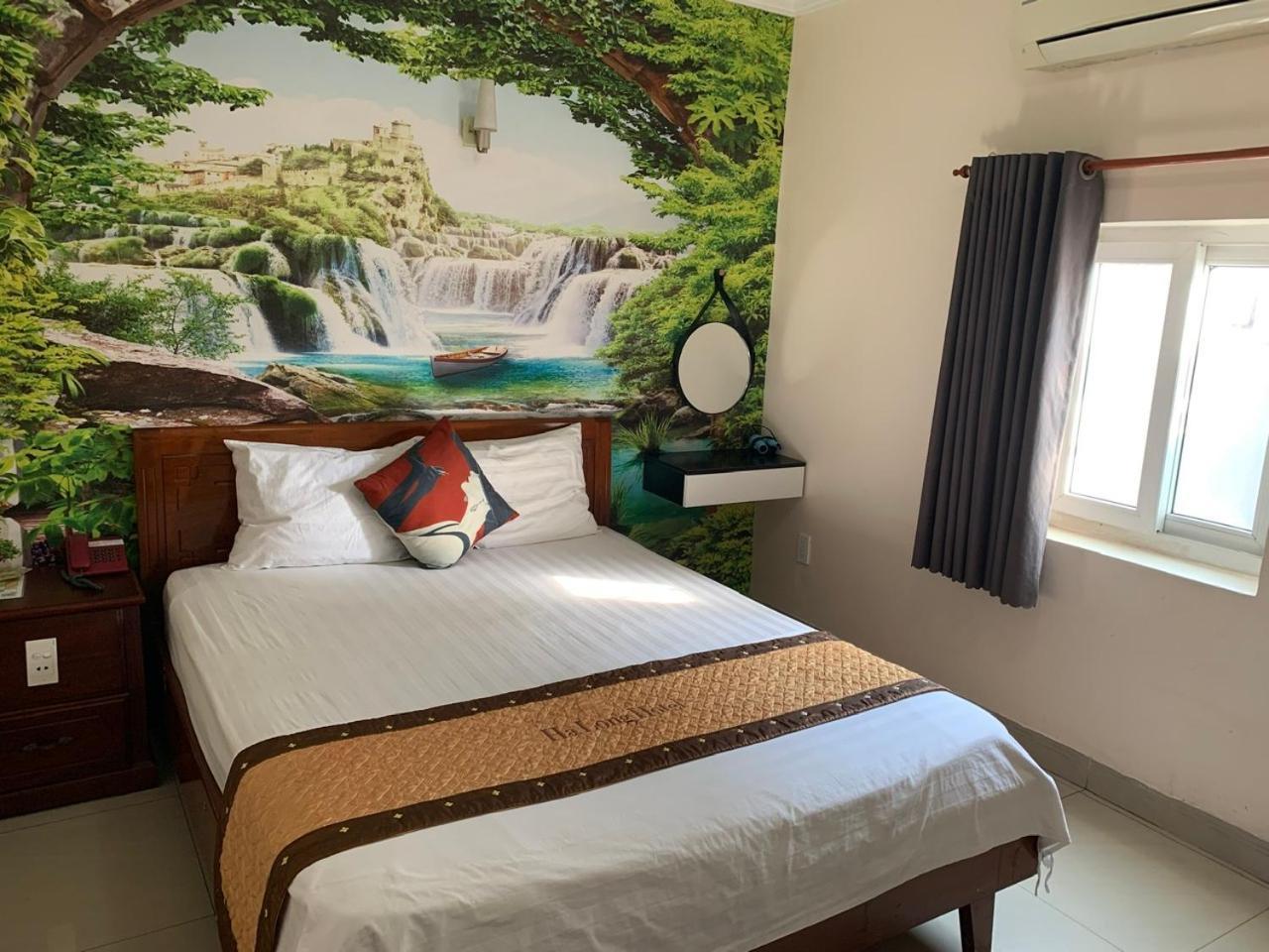 Ha Long Hotel Ho Chi Minh City Exterior photo